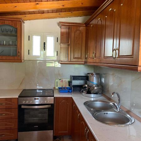 Denaj House Hotel Himare Ngoại thất bức ảnh