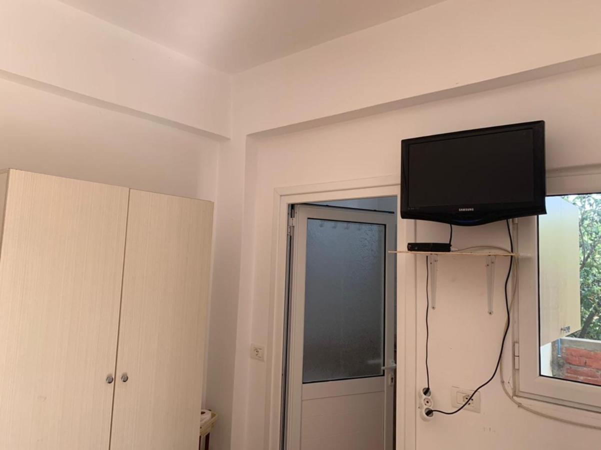 Denaj House Hotel Himare Ngoại thất bức ảnh